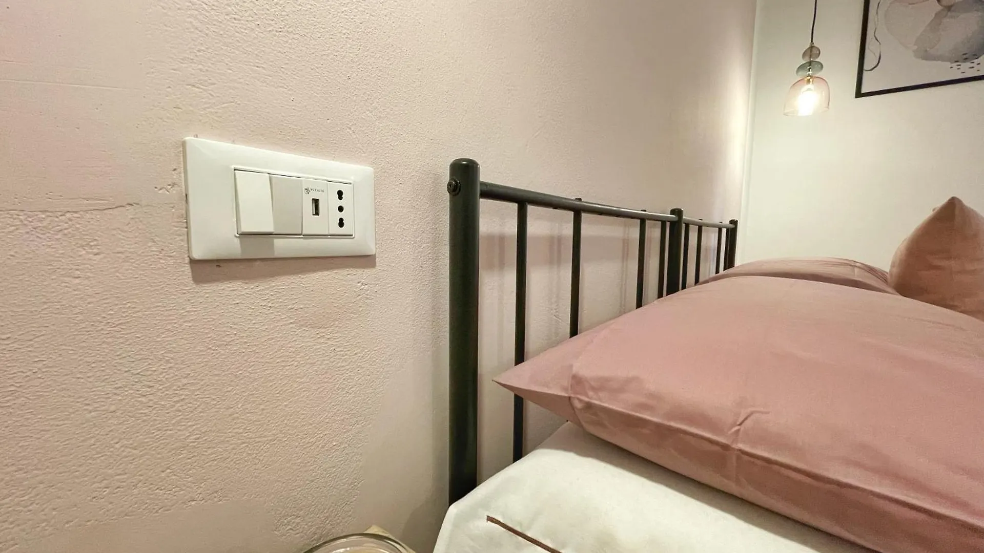Appartement Behappys Charming Balcony-Near The Centre&Rizzoli à Bologne 0*,  Italie